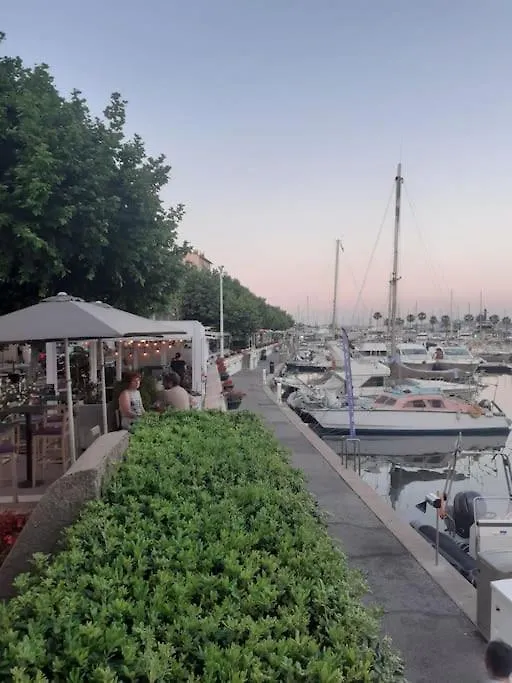 Jolie 2P Au Centre De Golfe-Juan A 2Mn Des Plages Vallauris 0*,